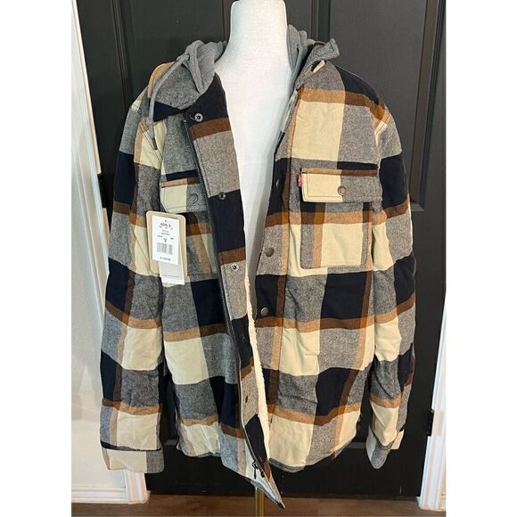 Levi's Men's Shirt Jacket with Soft Faux Fur Lining and Jersey Hood - Picture 4 of 6